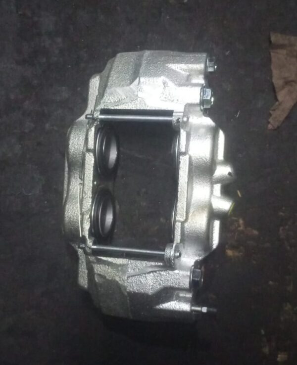 Front Brake Caliper Toyota Hilux Revo