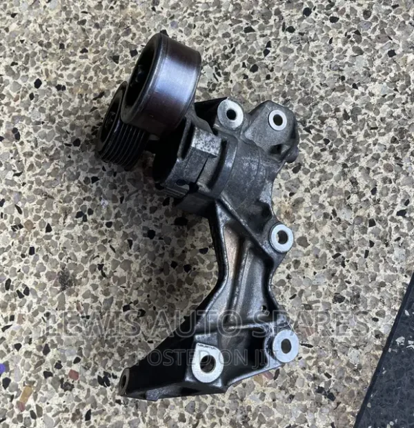 NISSAN HR12 Tensioner