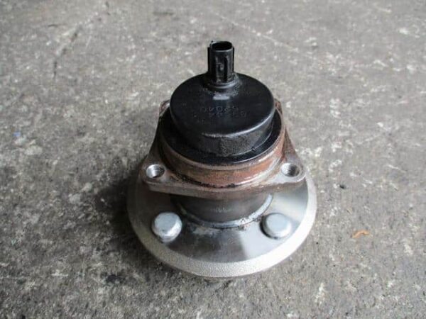 Rear Hub Toyota Axio