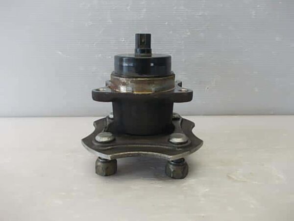 Rear Hub Toyota IST