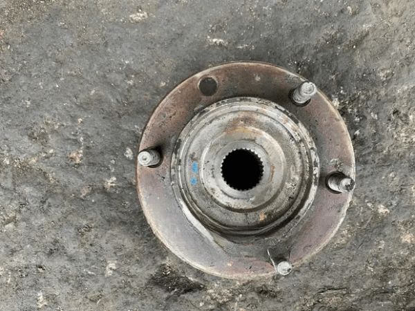 Front Hub Toyota Vigo