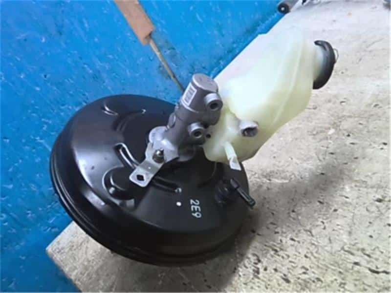 Complete Brake Booster Toyota NZE Fielder