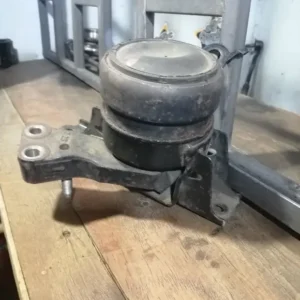 Engine Mounting Right Toyota Rumion