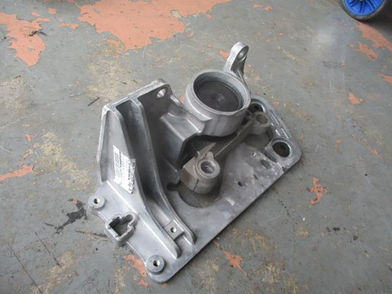 Gearbox Mounting Nissan Lafesta