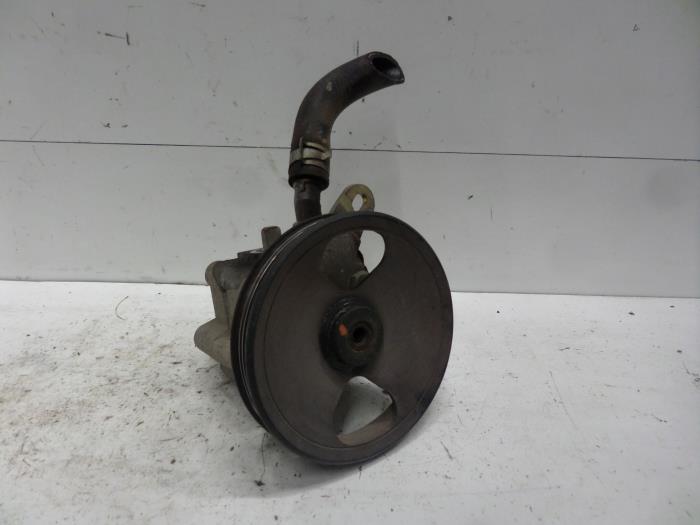 Power steering pump Nissan QG15