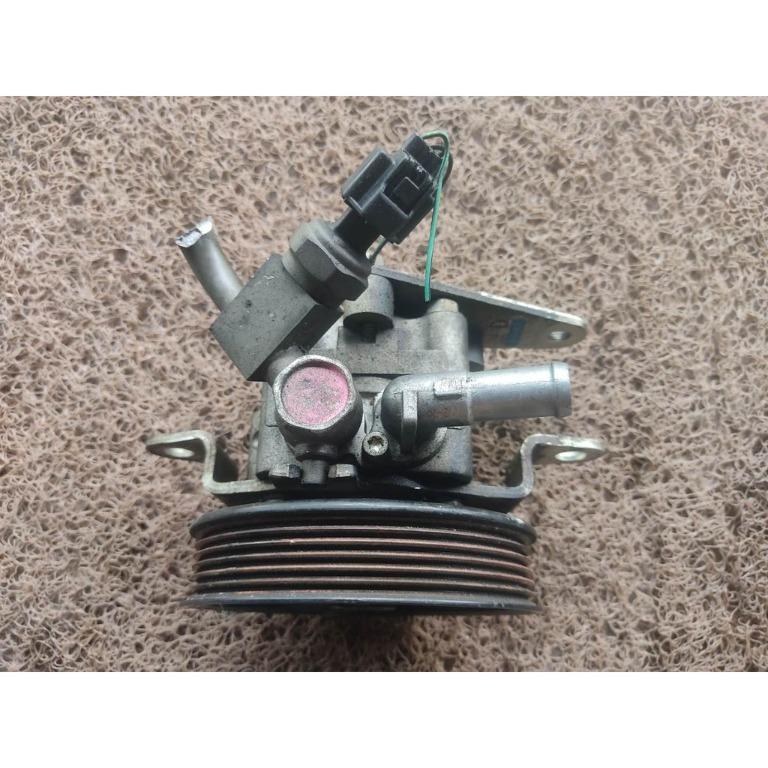 Power steering pump Nissan QR20