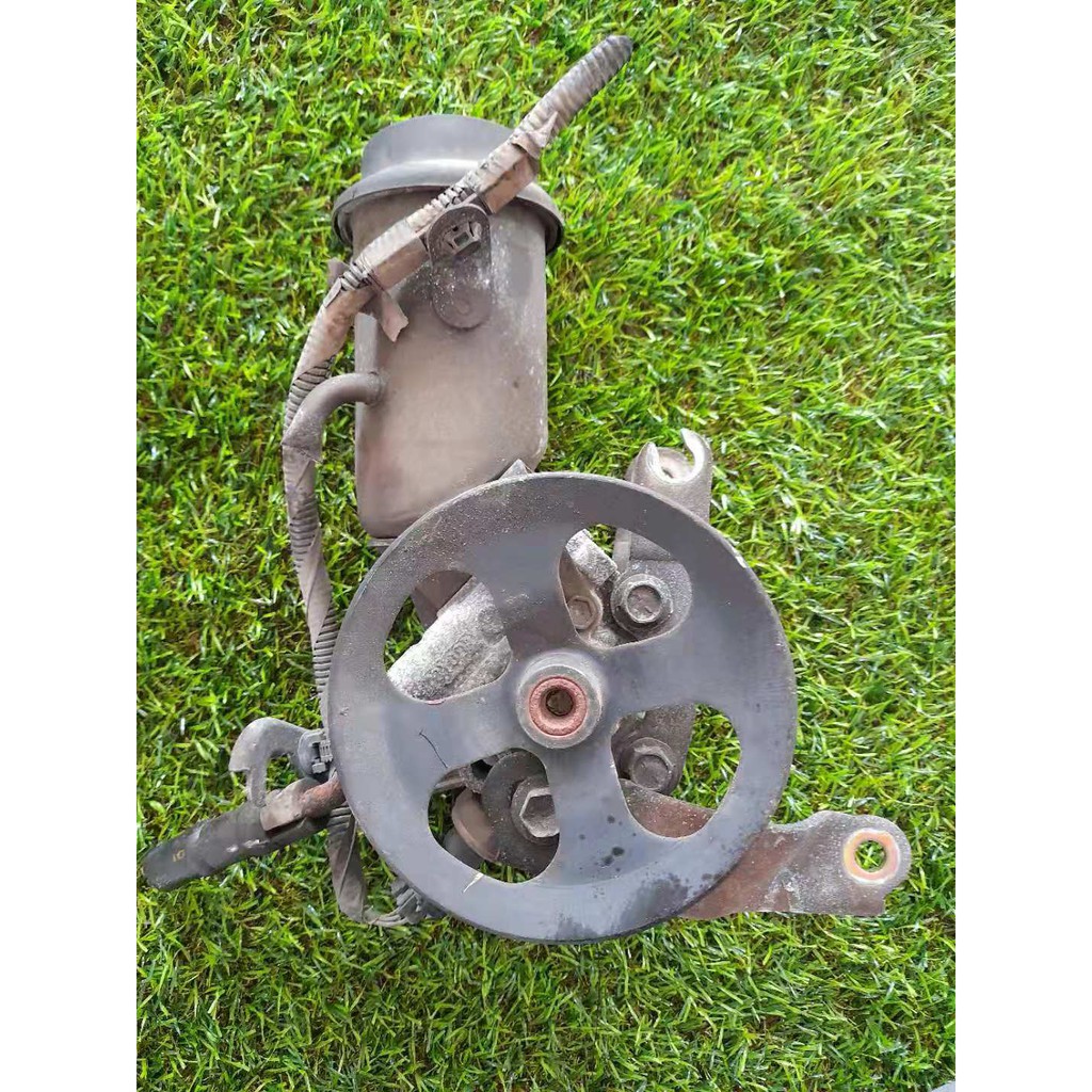 Power steering pump Toyota 1NZ
