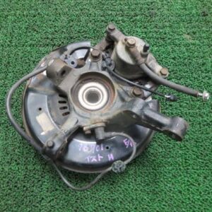 Front Hub Toyota IST